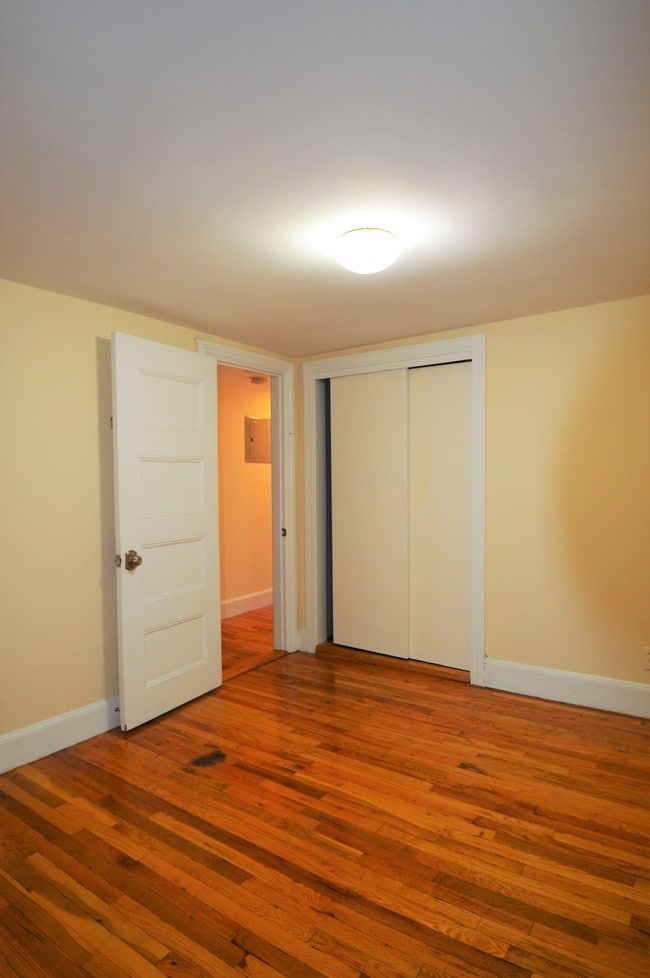 Building Photo - 206 Commonwealth Avenue Unit 9
