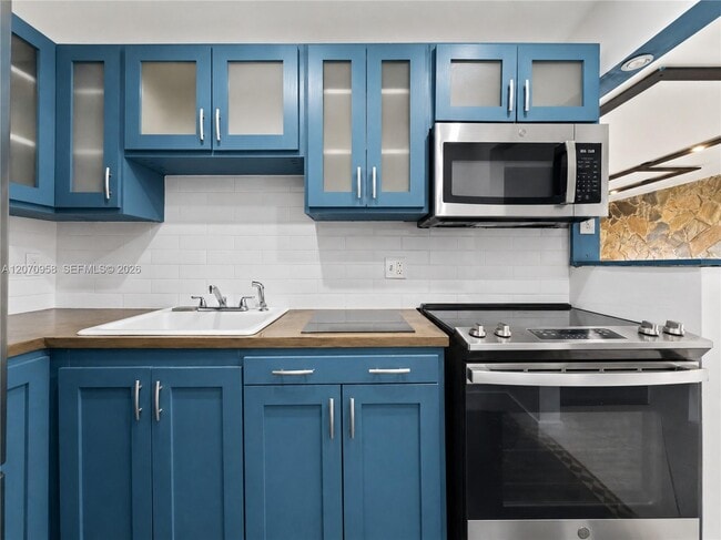 Photo - 8411 NW 8th St Unidad 102