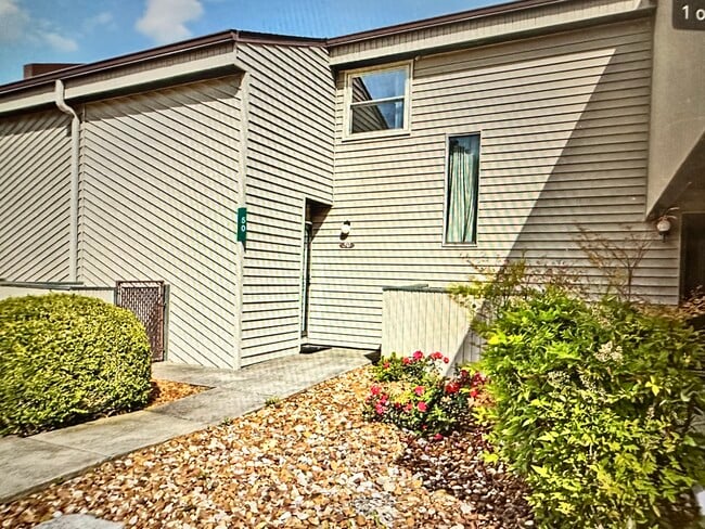 Photo - 38 Lakeshore Ln Unit 50