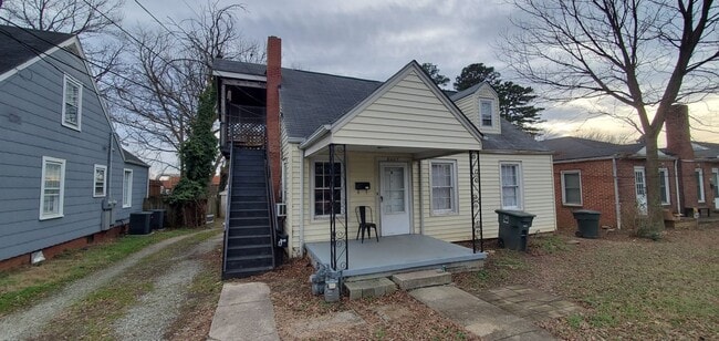 Building Photo - 2407 Spring Garden St Unit C Rental