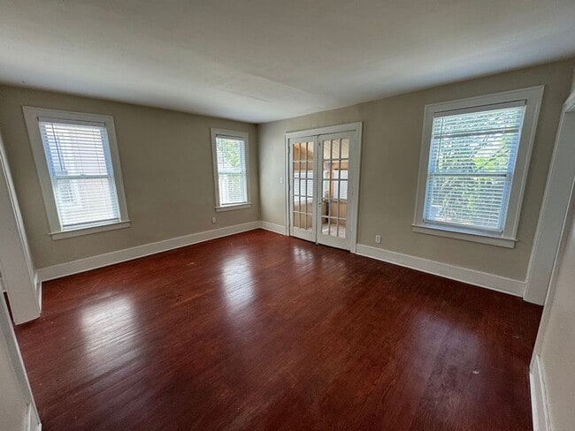 Photo - 143 E Chesterfield St Unit D035-02 E Chesterfield 143 2 - Upper