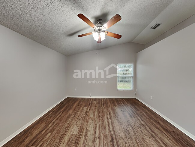 Photo - 1412 Old Millpond Rd