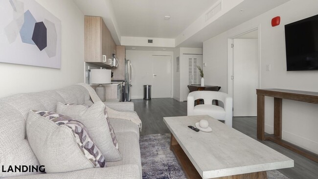 Photo - 1025 E 25th St Unit 612