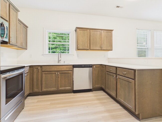 Photo - 602 Princess Anne Cir