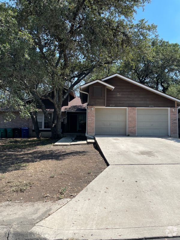 Building Photo - 8916 Hambledon Dr Rental