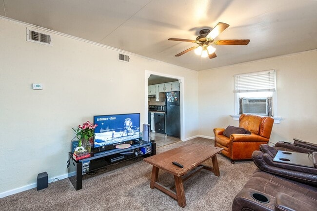 Photo - Property For Rent - Minutes from Downtown