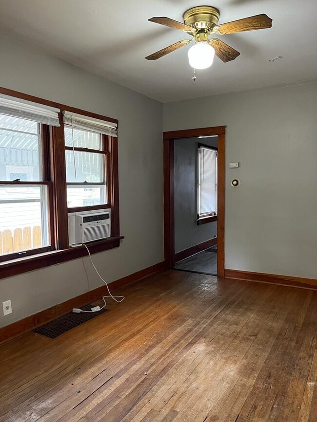 Photo - 2202 7th Ave