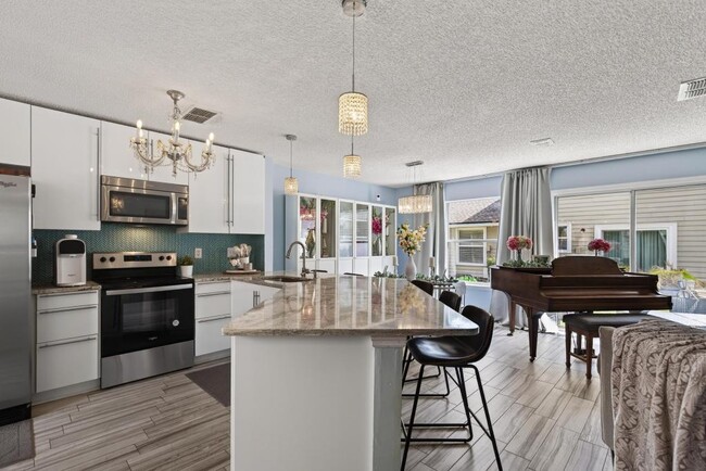 Building Photo - 805 Old Bridge Rd