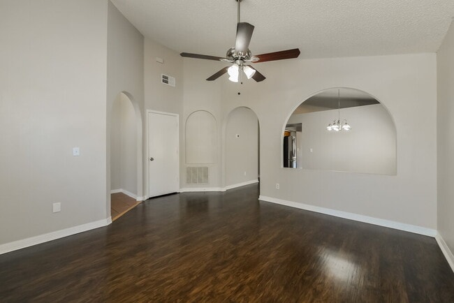 Photo - 16444 Coopers Hawk Ave