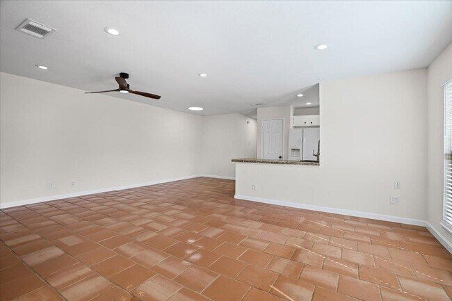 Photo - 303 Fantail Loop