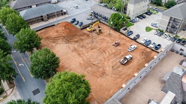 Photo - Five blocks from Bryant Denny Stadium - Av...