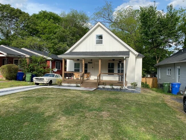 Photo - 184 Laurel Ave SW