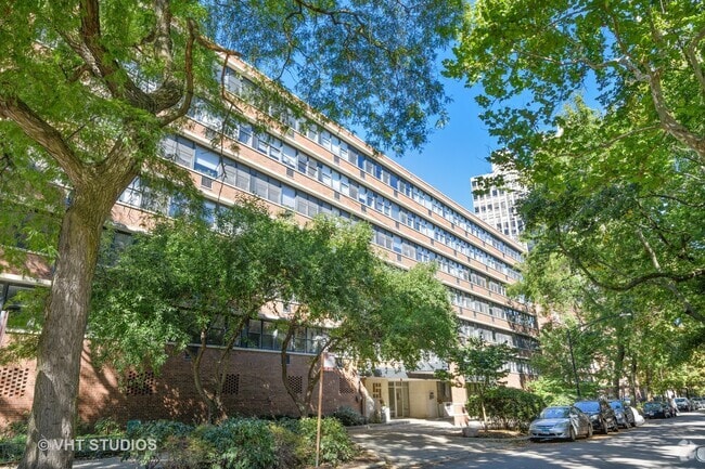 Building Photo - 2300 N Commonwealth Ave Unit 7B Rental