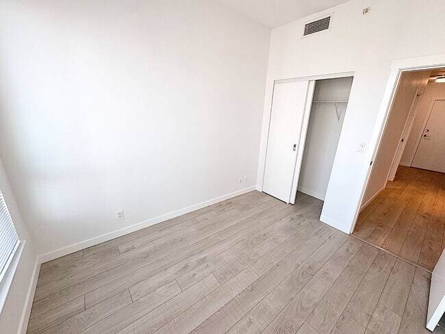 Photo - Centre West - 1501 Unité 1501