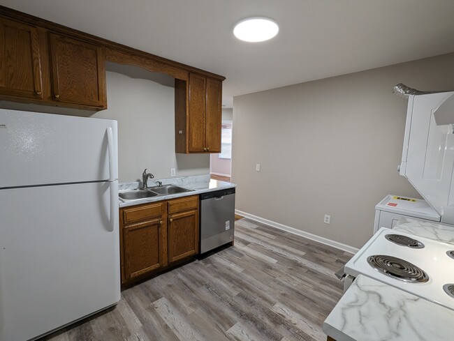Photo - 850 N 2nd St Apartments Unit 2