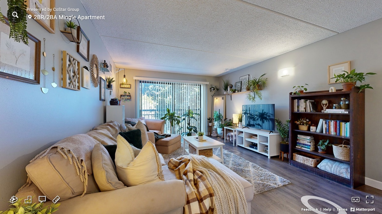 Photo - Harbor Point Apartments