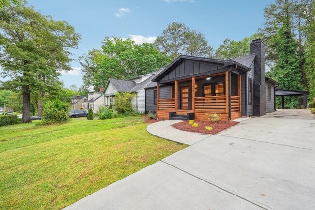 Photo - 1448 Westboro Dr SW