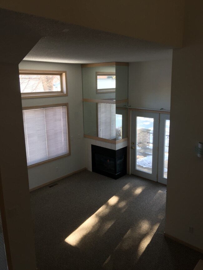 Photo - 4076 Bellaire Ave