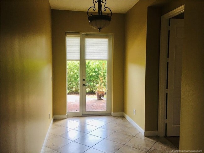 Photo - 3582 SW Sawgrass Villas Dr