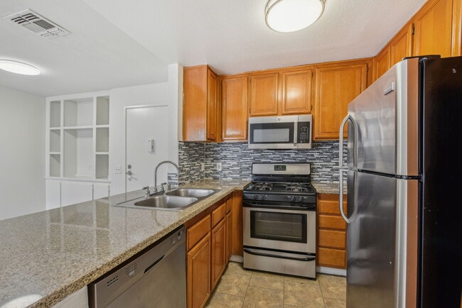 Photo - Kenmore Towers