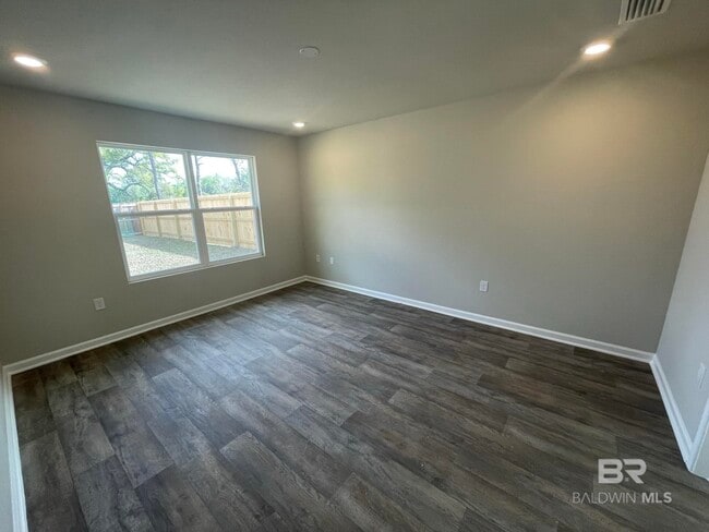 Photo - 213 Burnston Wy
