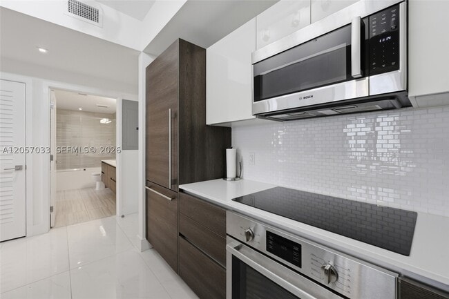 301 Altara Ave Unit 520