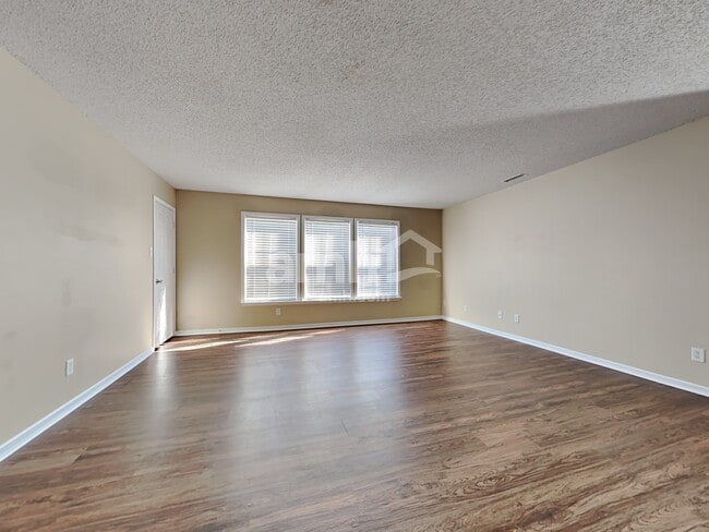 Photo - 505 Abbywood Cir