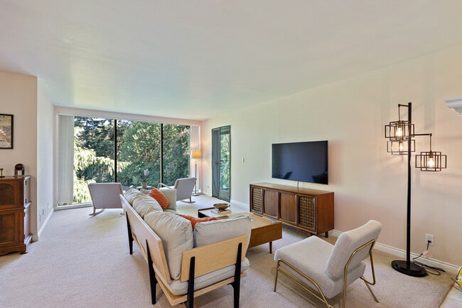 Photo - 15512 Country Club Dr Unidad B33