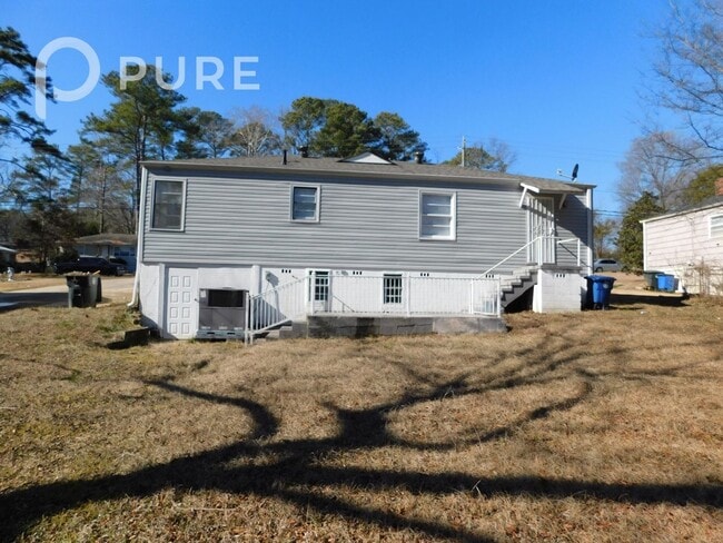 Photo - 1/2 off a month's rent with fully executed...
