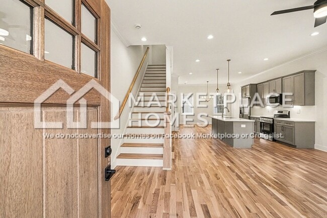 Photo - 1034 E Trinity Ln