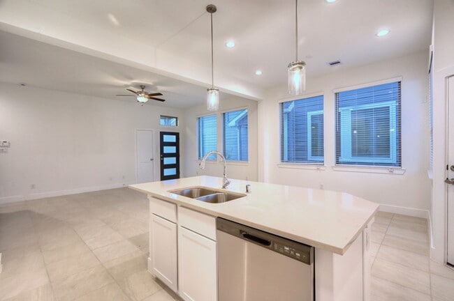 Photo - 1535 Crystal Stream Dr