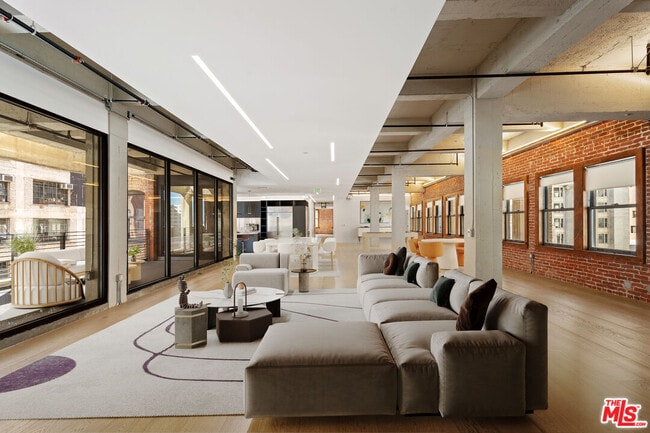 Photo - 808 S Broadway Apartment Unit 7th Floor