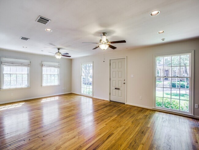 Photo - 2250 W Main St