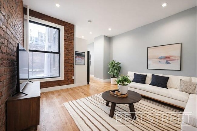 Photo - 1 Bed W. Tons of Space in Crown Heights! Unit 1