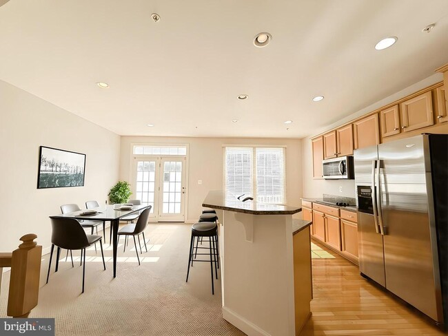 Photo - 3529 Sprigg St S