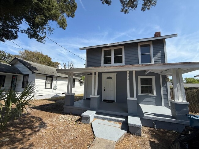 Photo - 750 Escambia St