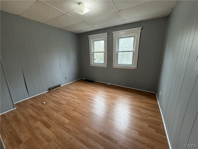 Photo - 154 Seeley Ave