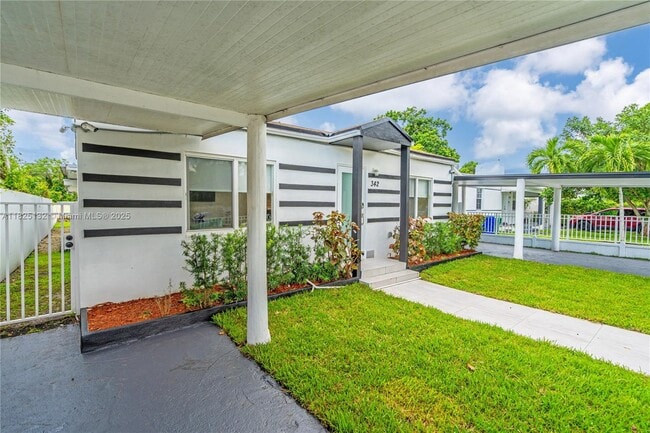 Photo - 342 NW 46th St
