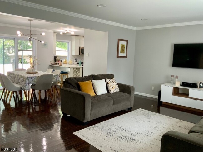 Photo - 26 Winthrop Rd