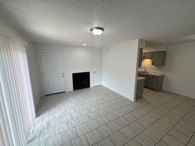 Photo - 904 N Bishop St