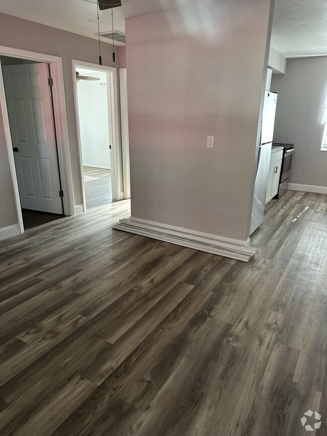 Building Photo - 224 Polk St Rental