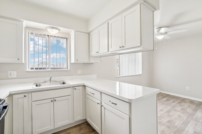 Rivercrest Apartments