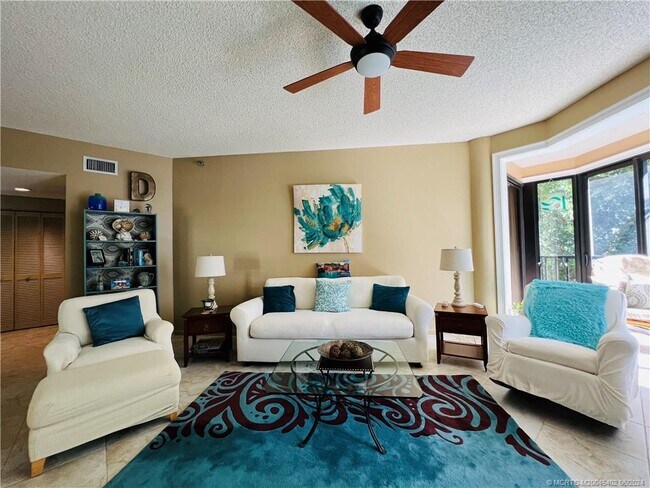 Photo - 221 NE Plantation Rd Unit 215