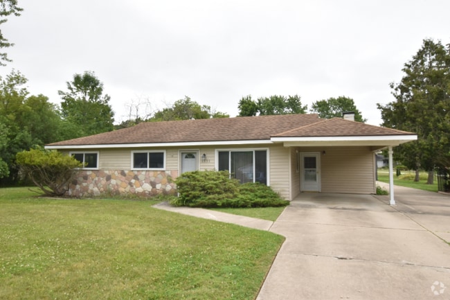 Building Photo - 6333 Hermana Rd Rental