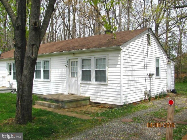 Photo - 37 Evans Ln House