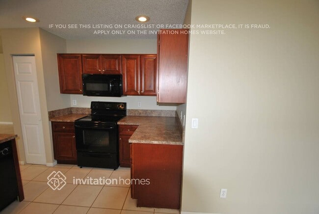 Photo - 8820 Lake Park Cir N