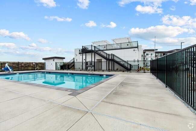 Pool and Clubhouse