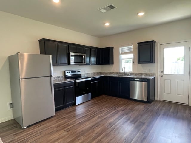 Photo - 532 Peony Ct