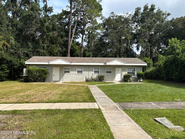 Building Photo - 5147 107th St Rental