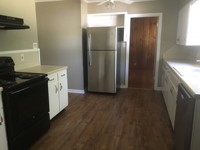 Photo - 3bed/1bath Home close to Annie Camp Junior...